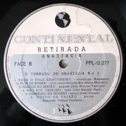LabelB