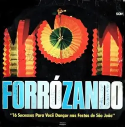 Capa do disco Forrozando, de Coletânea