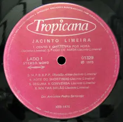 LabelA